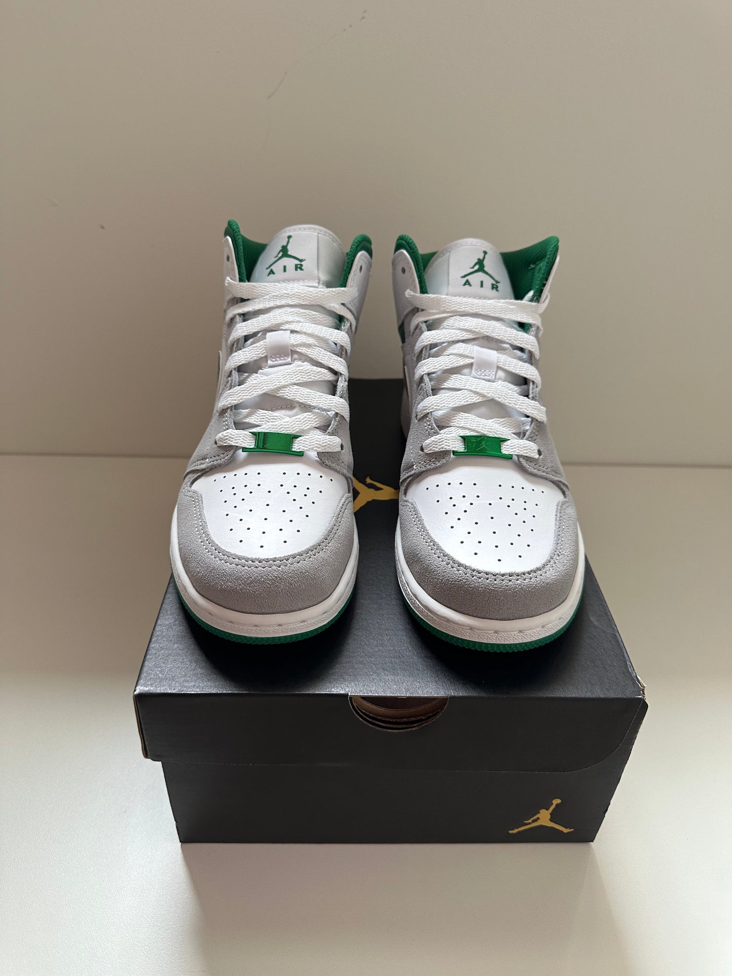 Air Jordan 1 Mid SE (GS) 6Y